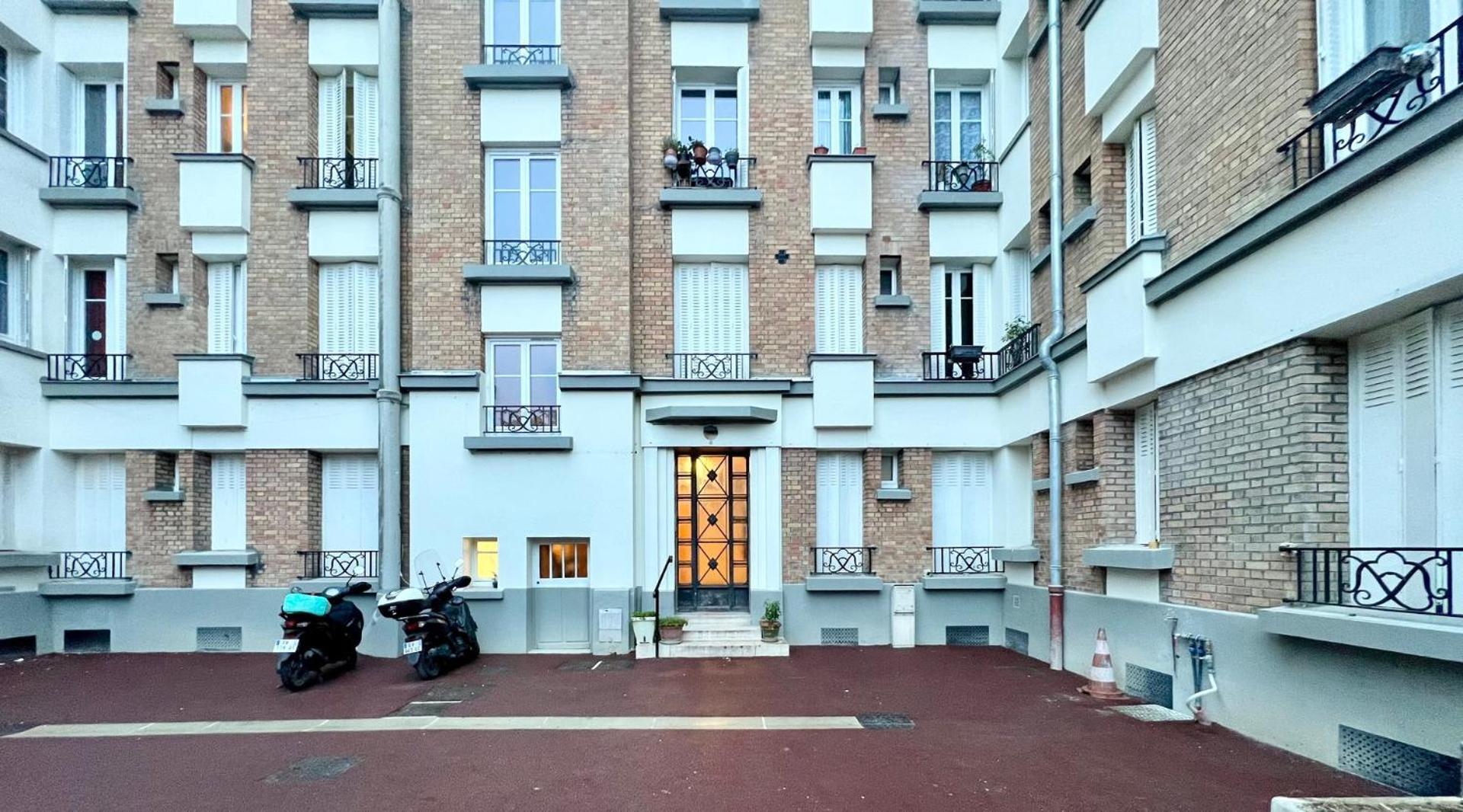 L'or Du Temps / F2 Cosy Au Coeur De Saint-ouen